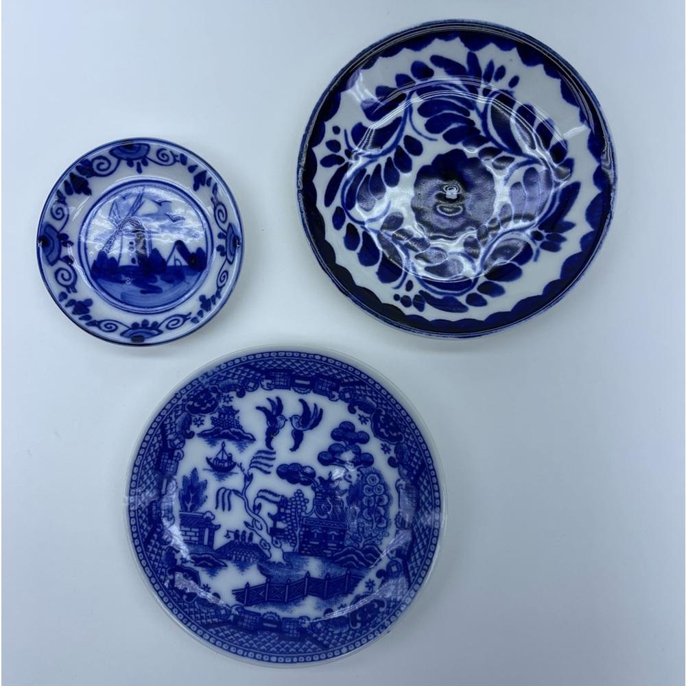 Blue White Vintage Playes Japan Blue Willow Anfora Mexican Delft Windmill 3 pc